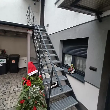 Na Tylnej W Sremie - Nr 2 Pietro * Śrem